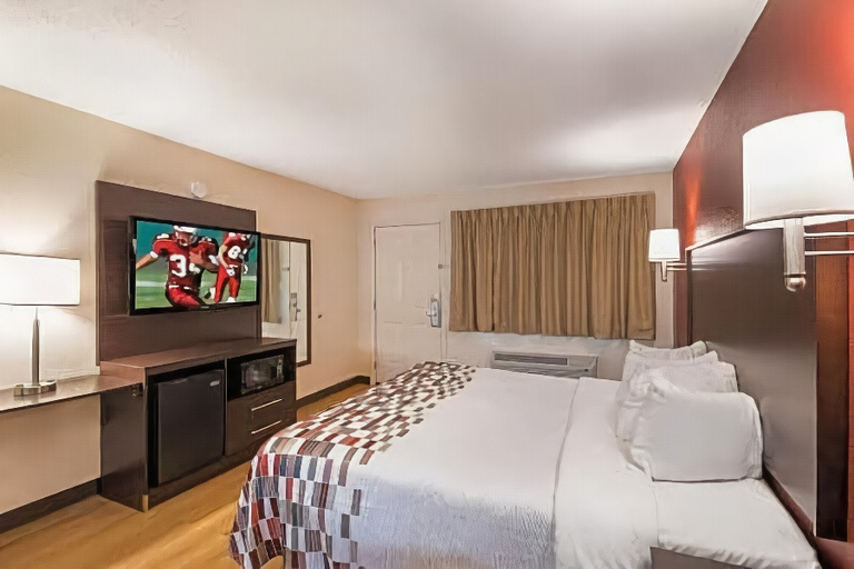 Bedroom 3, Red Roof Inn Temple, Bell