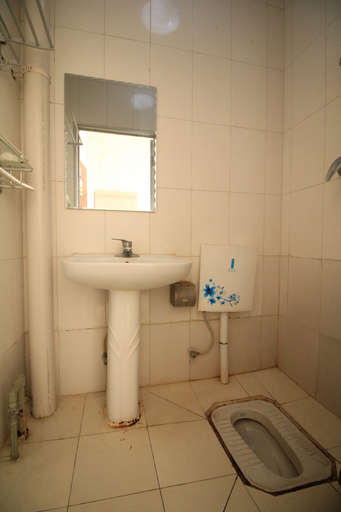 Bathroom 2, Hongri Fashion Hotel, Yantai