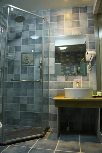 Bathroom 2, Super 8 Hotel (Wuhu Anshi University Convention and Exhibition Center Store), Wuhu