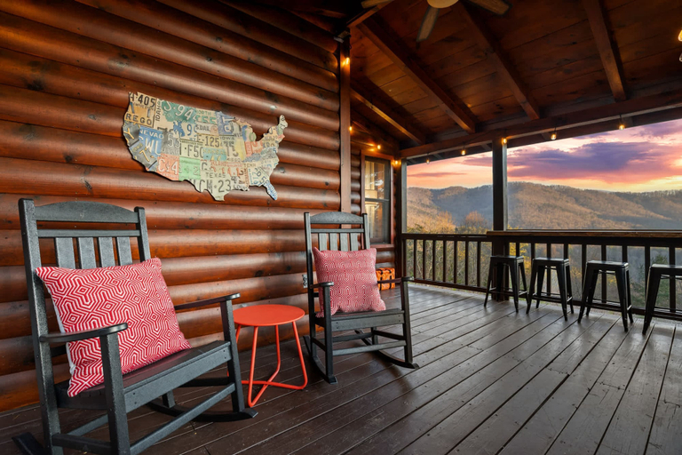 Room 5, Camp Wildgrove Hot Tub Sauna Mtn Views, Gilmer