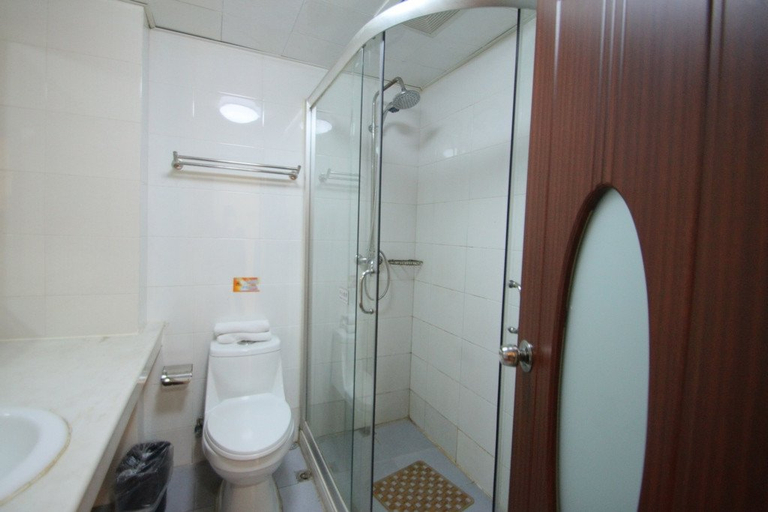 Bathroom 3, ホーム インNEO(ビジネスセンター), Shanghai