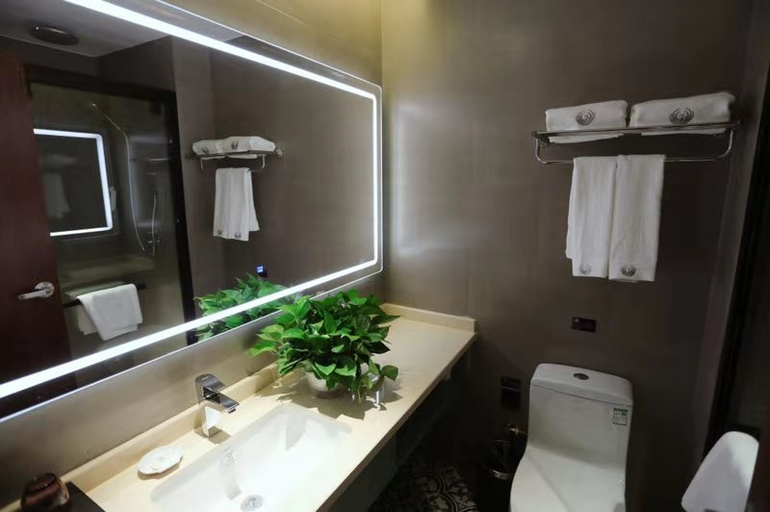 Bathroom, Gemei Hotel (Luoyang Longmen High-speed Railway Station University Town), Luoyang
