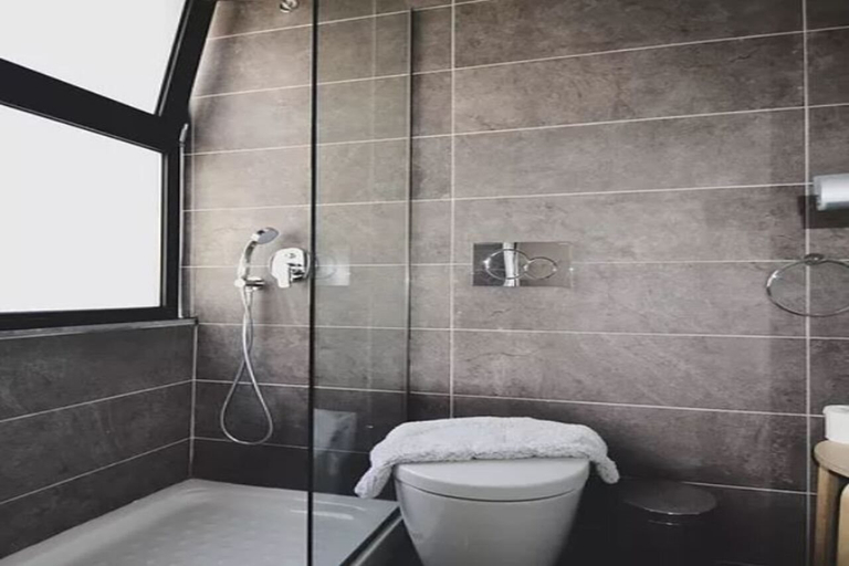 Bathroom 4, New York Hotel, South Aegean