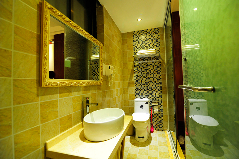 Bathroom 2, Tianyi Haikong Hotel, Guiyang