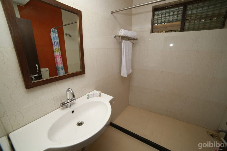 Bathroom 3, Hotel Samiralok - Boutique Garden Retreat, Sirohi