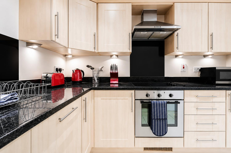 Others 5, Roomspace Serviced Apartments - Royal Swan Quarter, Surrey