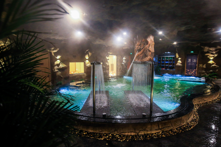 Sport & Beauty, Dragon Palace Hotel (Wanlong Ski Resort), Zhangjiakou