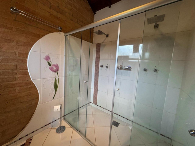 Bathroom 2, VIVIE Pousada, Camanducaia