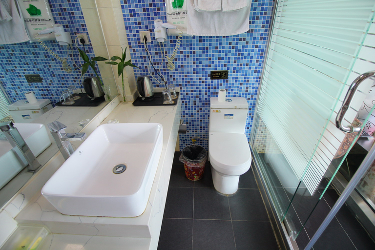 Bathroom 2, Jinzhou Express Hotel, Changzhou