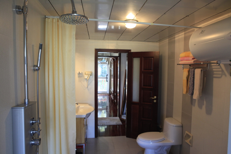 Bathroom 3, The Four Seasons Amusement Hotel Kanas, Altay