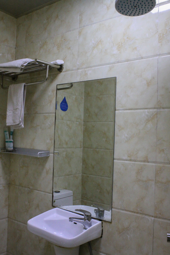 Bathroom 3, Hello Light Hotel (Bengbu Railway Station Mingyue Hotel), Bengbu