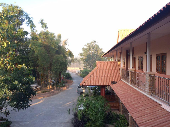 Exterior & Views, Pornpong Hotel@Nan, Muang Nan