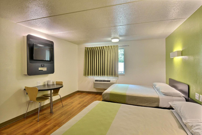 Bedroom 3, Motel 6 Danvers, MA - Boston North, Essex