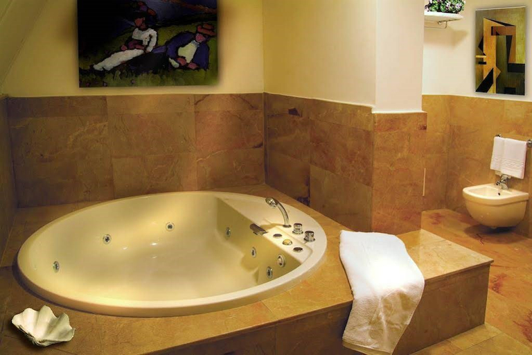 Bathroom 4, Resort Borgo San Rocco, Messina