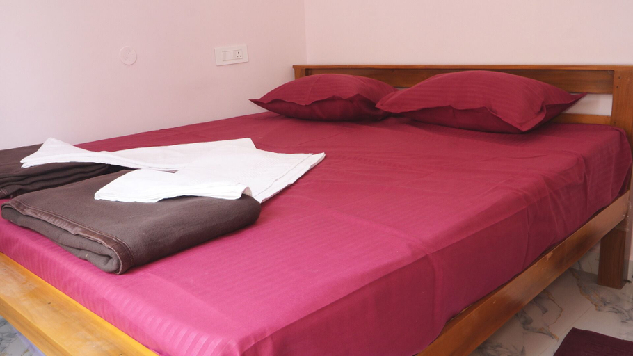 Room 2, Illayanar Home Stay, Tiruvannamalai