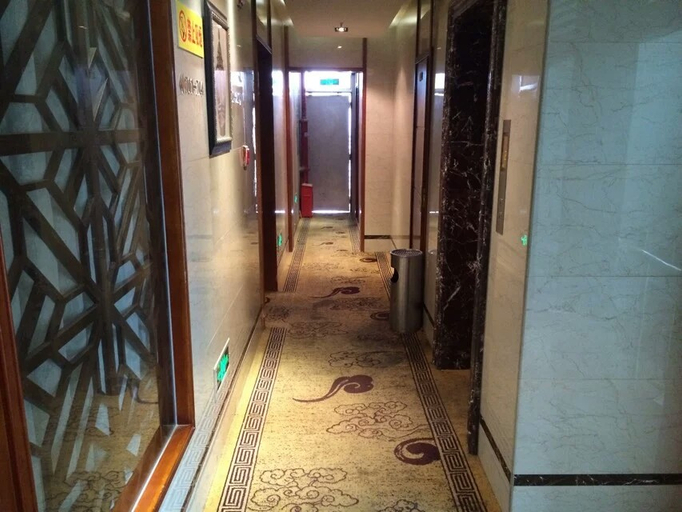 Others 5, Afu'er Hostel (Qianjiang), Chongqing