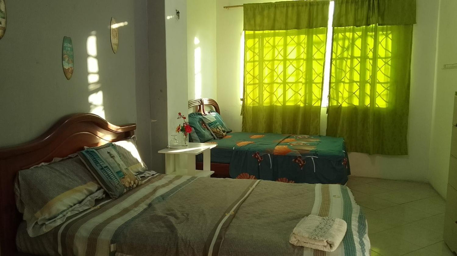 Bedroom 5, HOSTAL LA GRAN FAMILIA, Manta