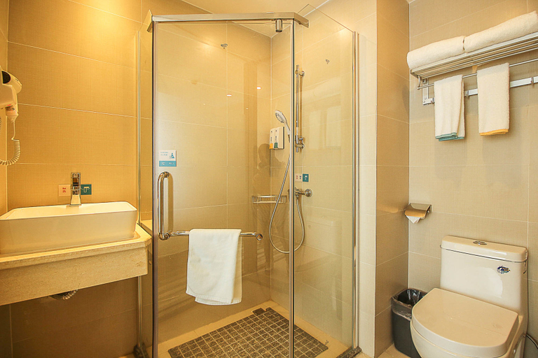 Bathroom 2, Haikou City Comfort Inn, Haikou