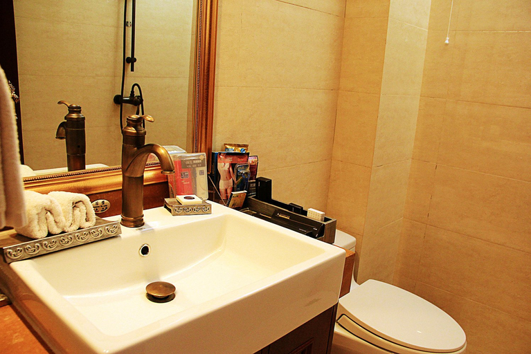 Bathroom 2, Century Star Holiday Hotel (Nanyang Beijing Avenue Branch), Nanyang