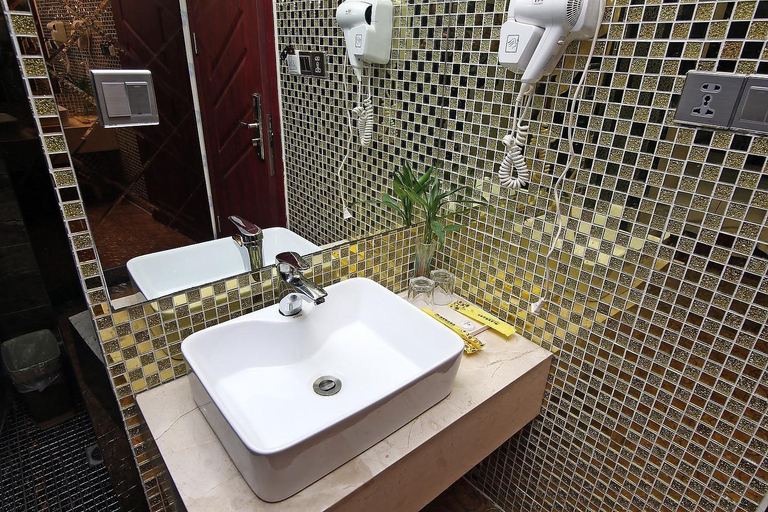 Bathroom 4, Junyi Hotel (Shanghai Chongming District Xue Gong Road ), Shanghai