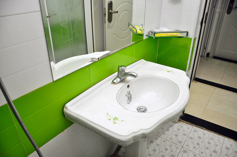 Bathroom 2, Sushi Light Luxury Hotel, Guangzhou
