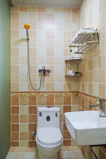Bathroom 2, Hengyuan Hotel, Ürümqi