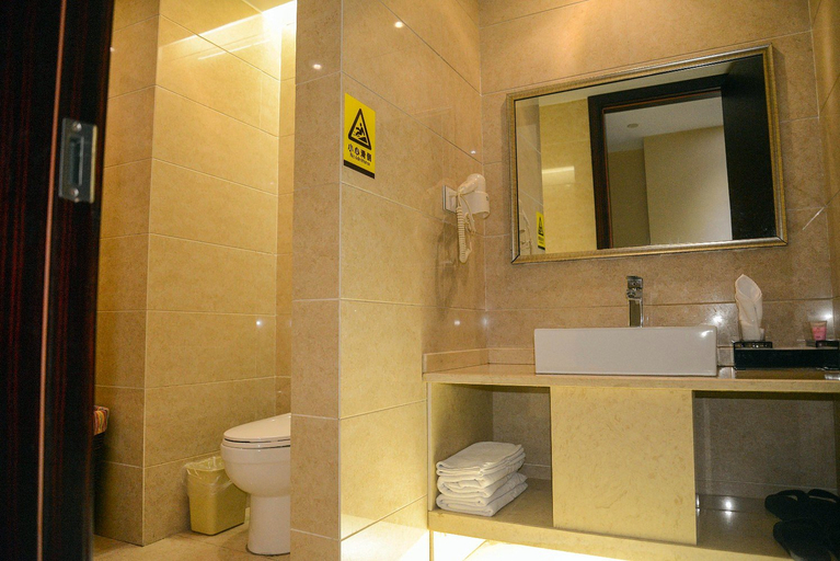 Bathroom 2, Nan Yue Hotel, Ezhou