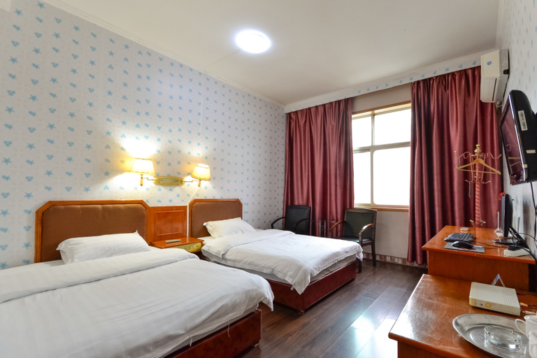 Bedroom 3, Longmen hotel, Taizhou