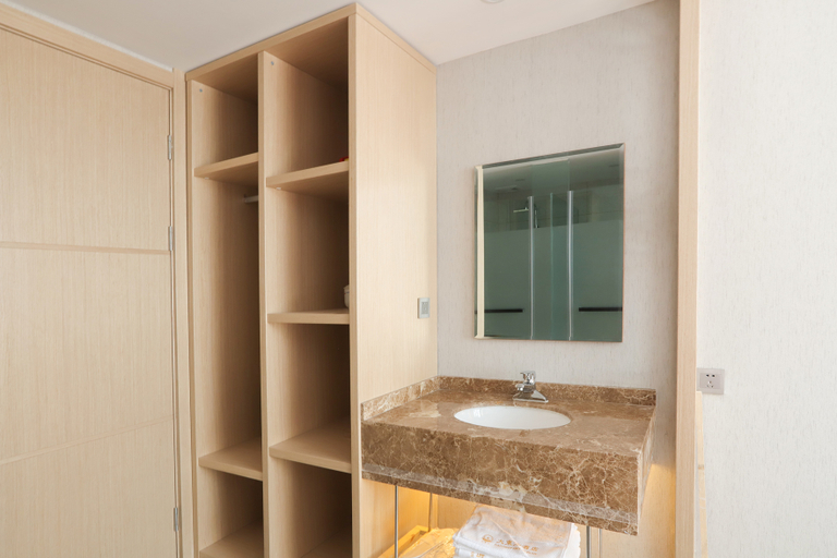 Bathroom 3, Dadongfang, Datong