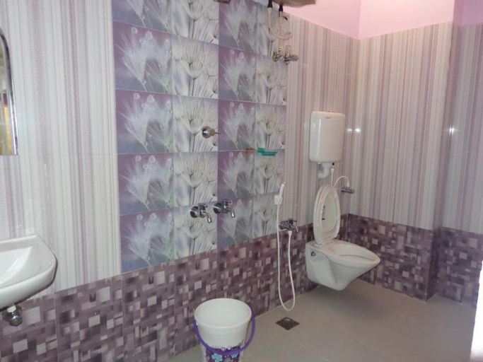 Bathroom, Hotel Krish Residency, Viluppuram