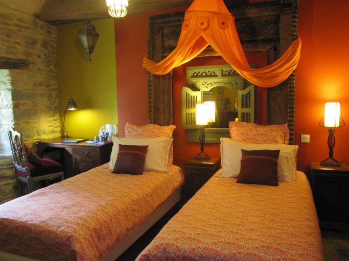 Bedroom 2, Manoir Desnachez, Morbihan