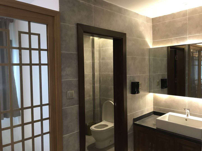 Bathroom, Clouds & Terraces Hotel, Honghe Hani and Yi