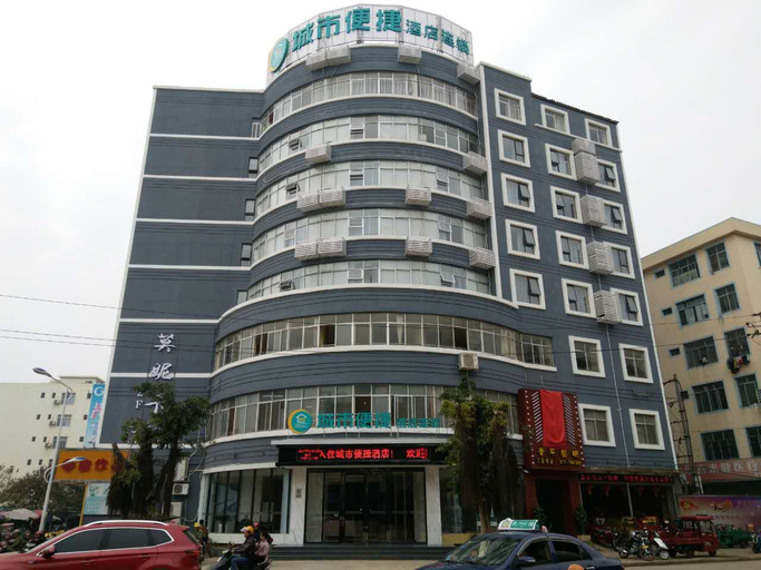 Exterior & Views
