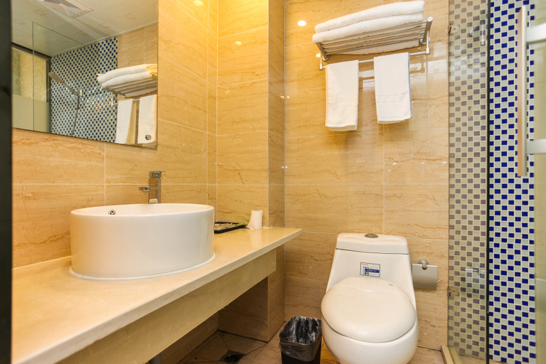 Bathroom 3, 尚客優ホテル(如皐中山路文峯大世界)(尚客优酒店(如皋市中山路文峰大世界店)), Nantong