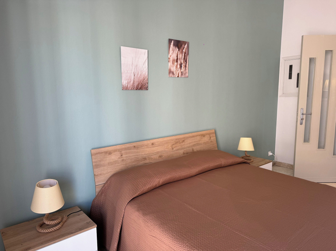 Bedroom 2, Nicola House, Catania