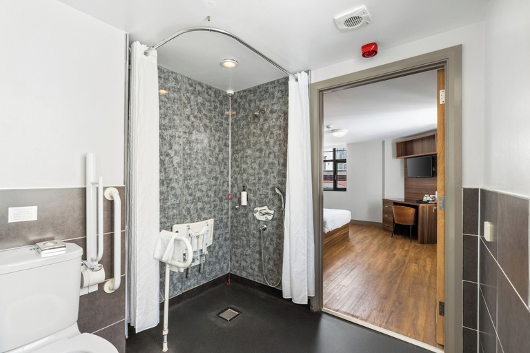 Bathroom 4, The Mitre Hotel Brighton, Brighton and Hove