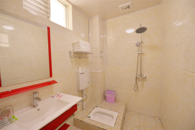Bathroom, Fuwang Holiday Hotel, Lijiang
