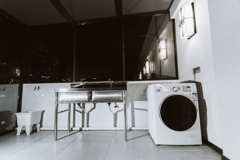 Bathroom 3, Qingmu Select Hotel （Zhenjiang Dantu South Station Baolong Plaza Store), Zhenjiang