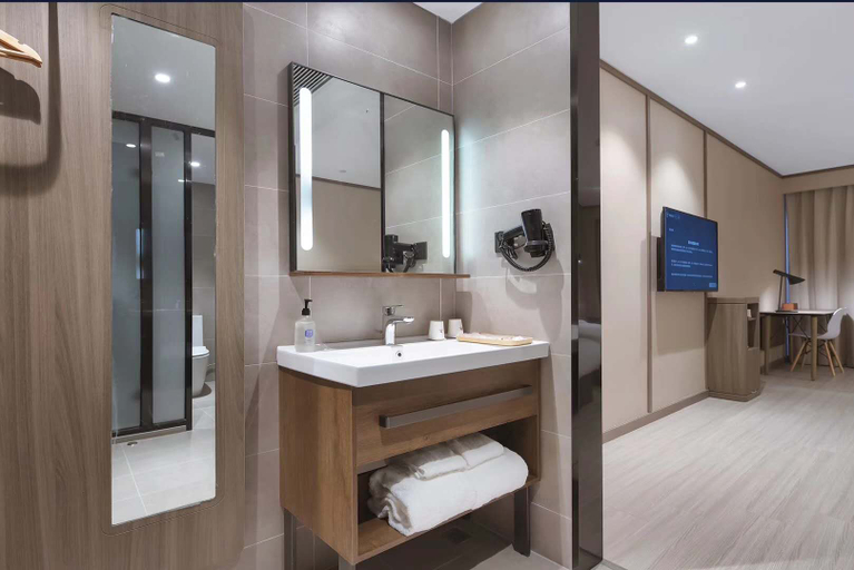 Bathroom 4, Hanting Hotel Zhongwei Gulou Dong Street, Zhongwei