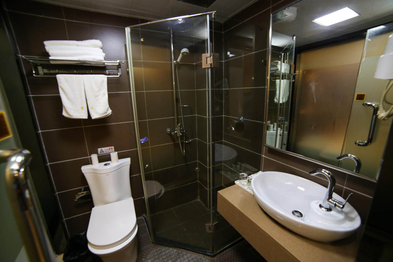 Bathroom 3, Xinhua Business Hotel, Yichang
