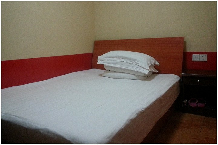 Bedroom 2, Zhenxia Business Hotel, Nanjing