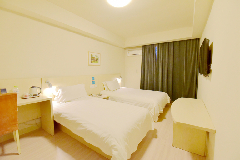 Bedroom 2, Jinjiang Inn Beijing Tian'anmen Hepingmen Metro Station, Beijing