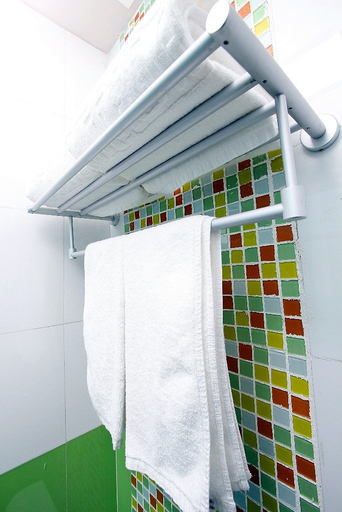 Bathroom 3, Huayi Hotel (Qingdao Taidong Pedestrian Street), Qingdao