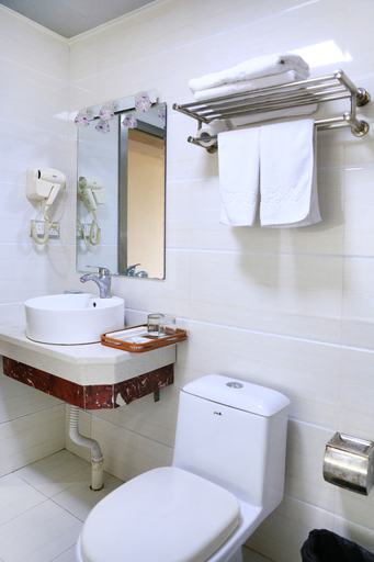 Bathroom 2, Chizhou Dushi Business Inn, Chizhou