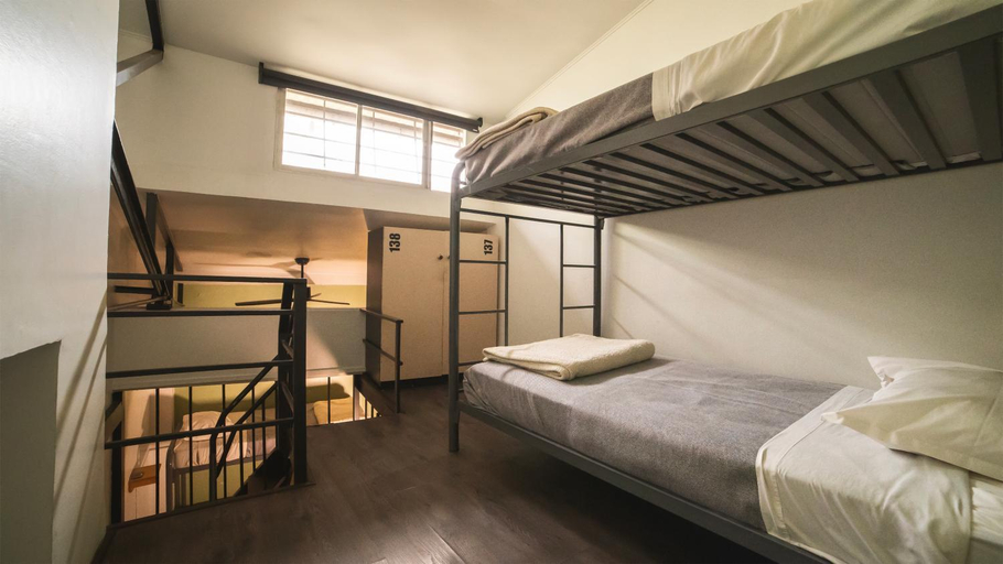 3, La Joya Hostel, Valparaíso