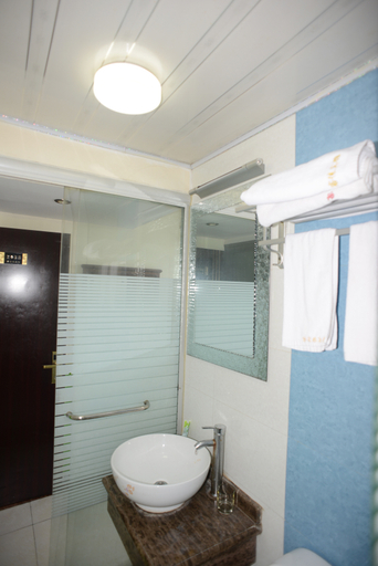 Bathroom 4, Yakelai Hostel, Shanghai