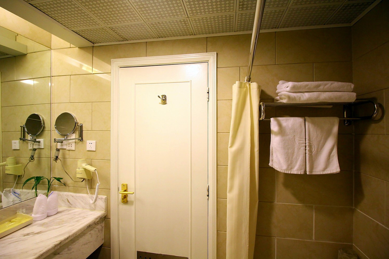 Bathroom 3, Zhongtian Phoenix Hotel (Changzhou Dinosaur Park Global Harbor), Changzhou