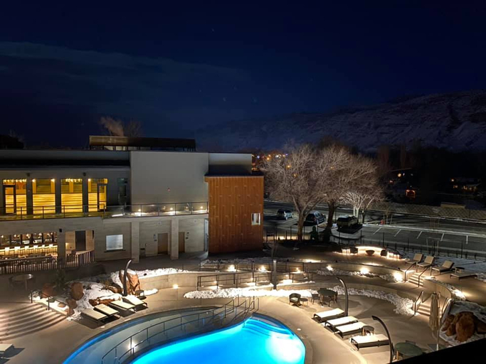 Sport & Beauty 2, Hoodoo Moab, Curio Collection by Hilton, Grand