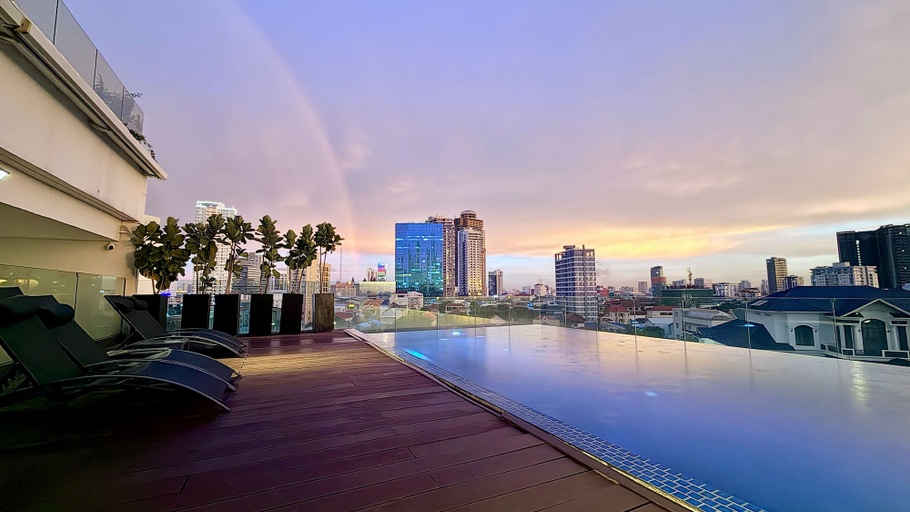 Pool, TheCommune, Phnom Penh