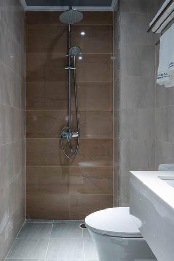 Bathroom, Haikou huanpeng light luxury hotel, Haikou